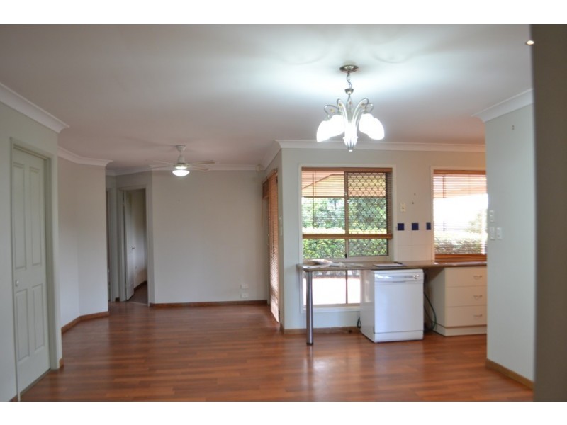 4 Pineneedle Court, Oxenford QLD 4210