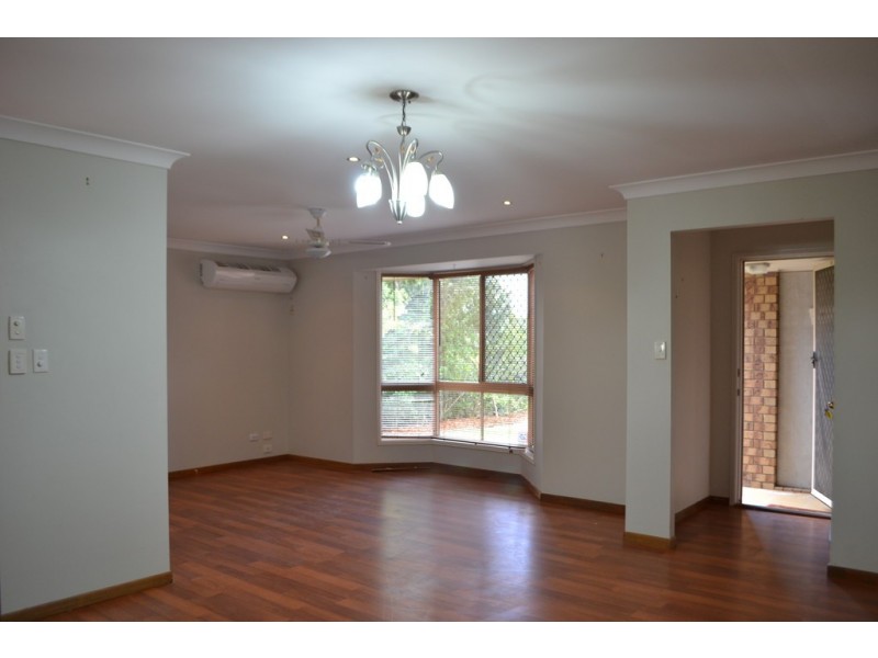 4 Pineneedle Court, Oxenford QLD 4210