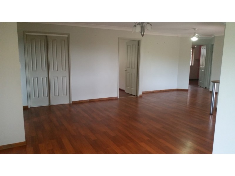 4 Pineneedle Court, Oxenford QLD 4210