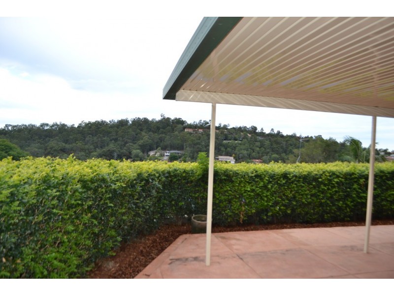 4 Pineneedle Court, Oxenford QLD 4210