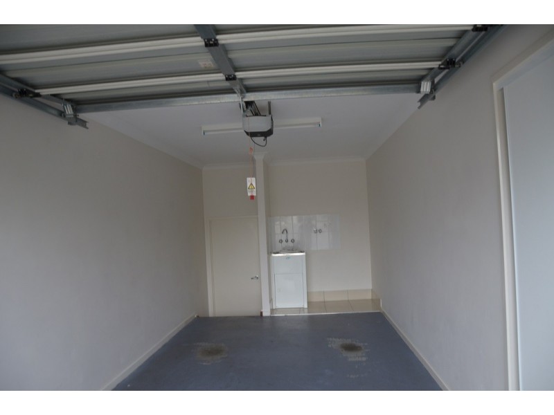 28/2 Sangster Crescent, Pacific Pines QLD 4211