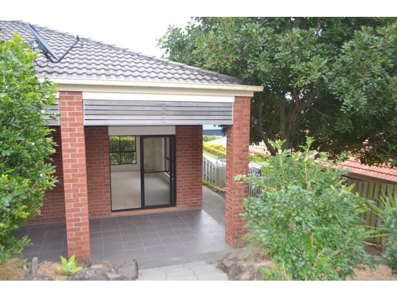 6 Temoe Rise, Pacific Pines QLD 4211