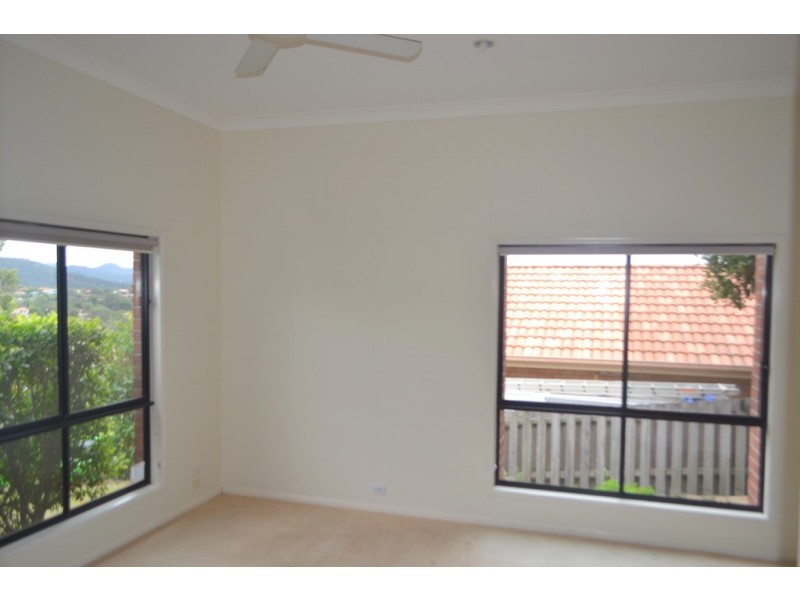 6 Temoe Rise, Pacific Pines QLD 4211