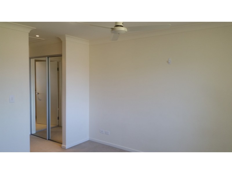 5/1 Belongil Street, Pacific Pines QLD 4211