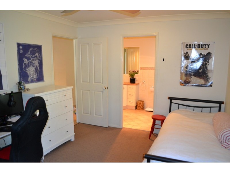 12 Tee Trees Boulevard, Arundel QLD 4214
