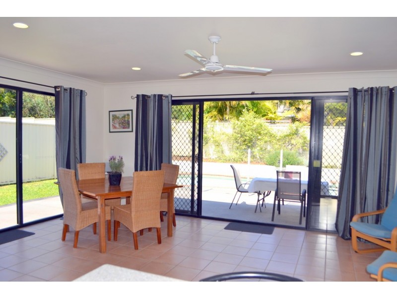 12 Tee Trees Boulevard, Arundel QLD 4214