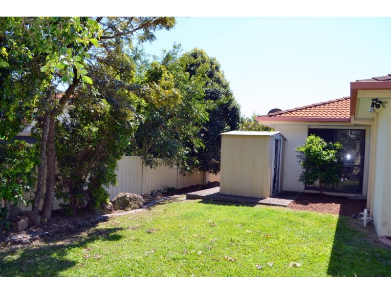 12 Tee Trees Boulevard, Arundel QLD 4214