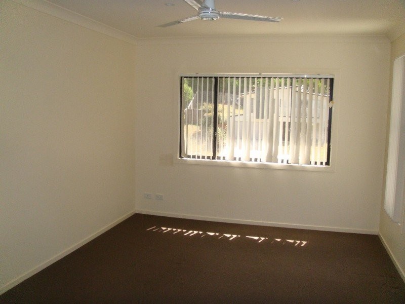 8 Gellert Close, Maudsland QLD 4210