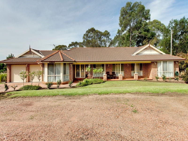 122 Greendale Road, Wallacia NSW 2745