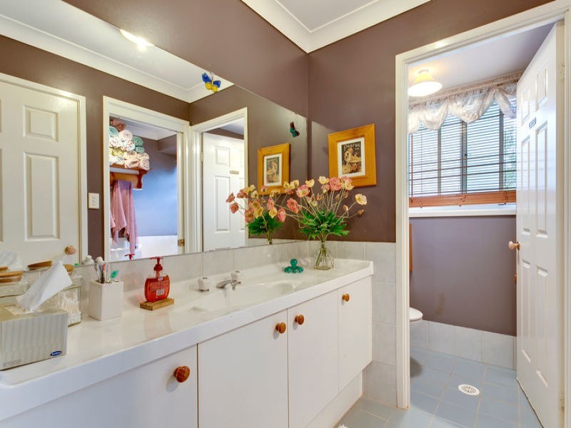 122 Greendale Road, Wallacia NSW 2745