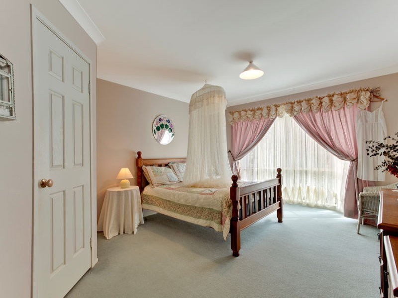 122 Greendale Road, Wallacia NSW 2745