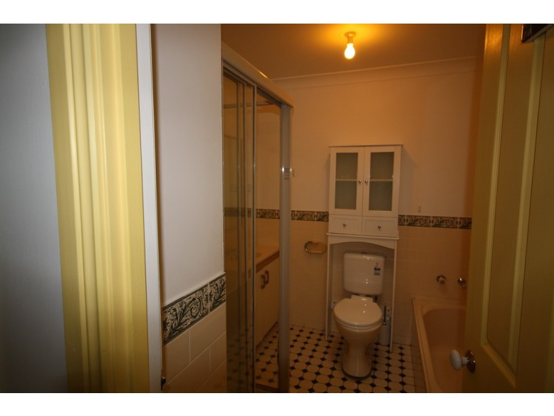 1/2 Armstein Crescent, Werrington NSW 2747