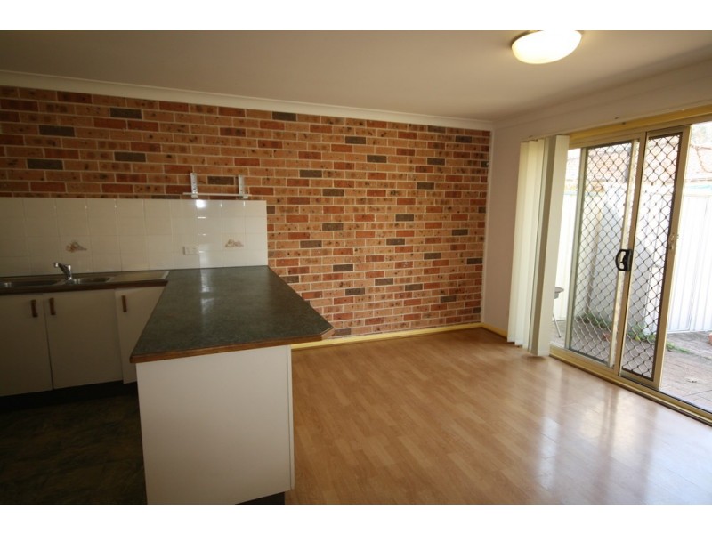 1/2 Armstein Crescent, Werrington NSW 2747