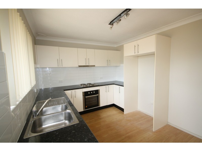 18 Twickenham Avenue, Cambridge Park NSW 2747