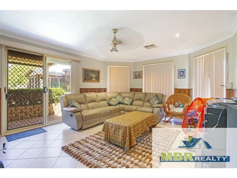 14 Yellowgum Close, Glenmore Park NSW 2745