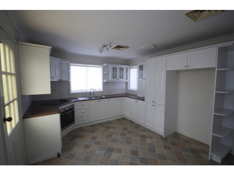 18 Bickley Road, South Penrith NSW 2750