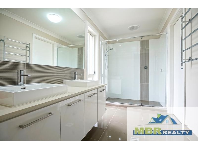 34 Bangalla Parade, Glenmore Park NSW 2745