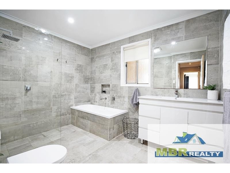 14 Roebuck Road, Werrington NSW 2747