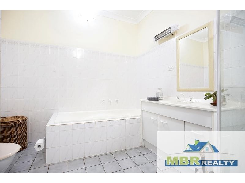 57 College Street, Cambridge Park NSW 2747