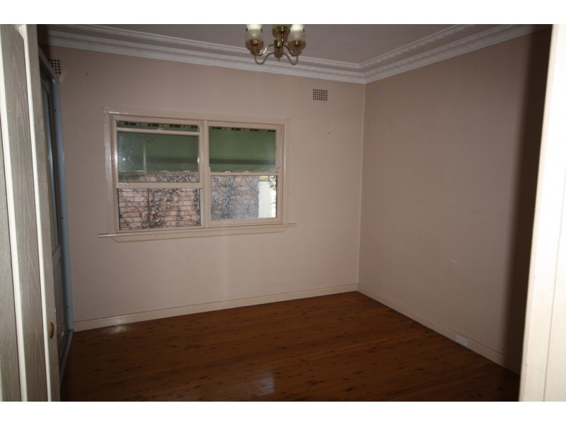 42 Coreen Avenue, Penrith NSW 2750