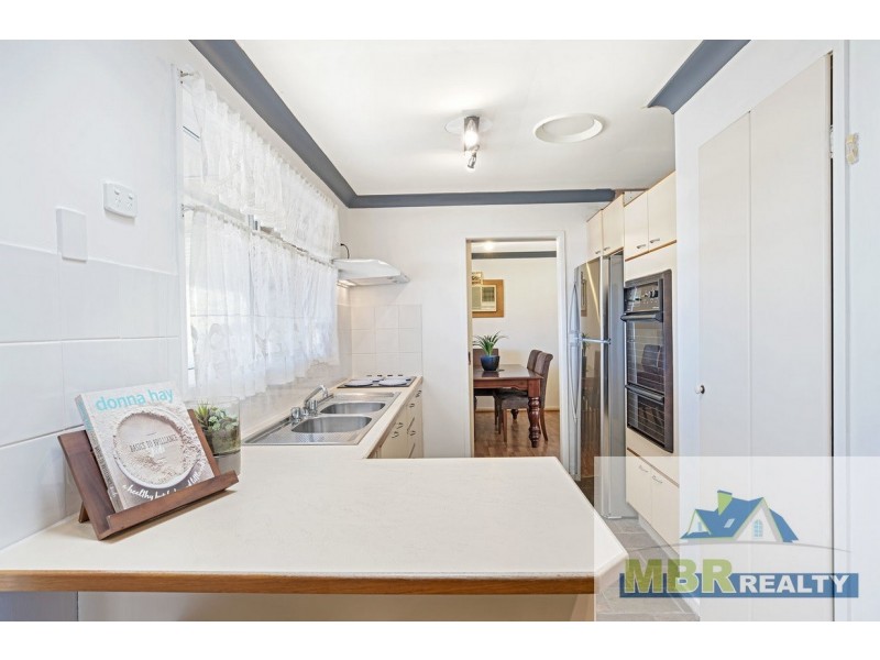 25 Explorers Way, St Clair NSW 2759