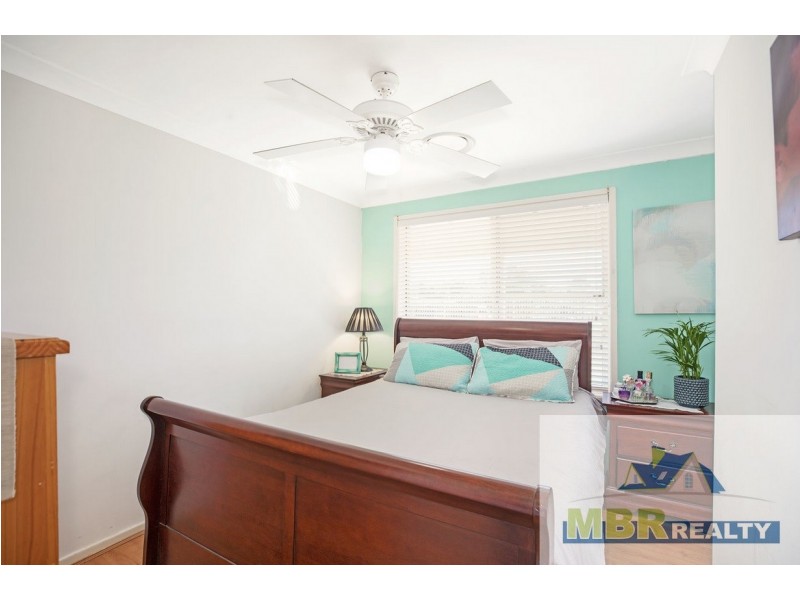 25 Explorers Way, St Clair NSW 2759