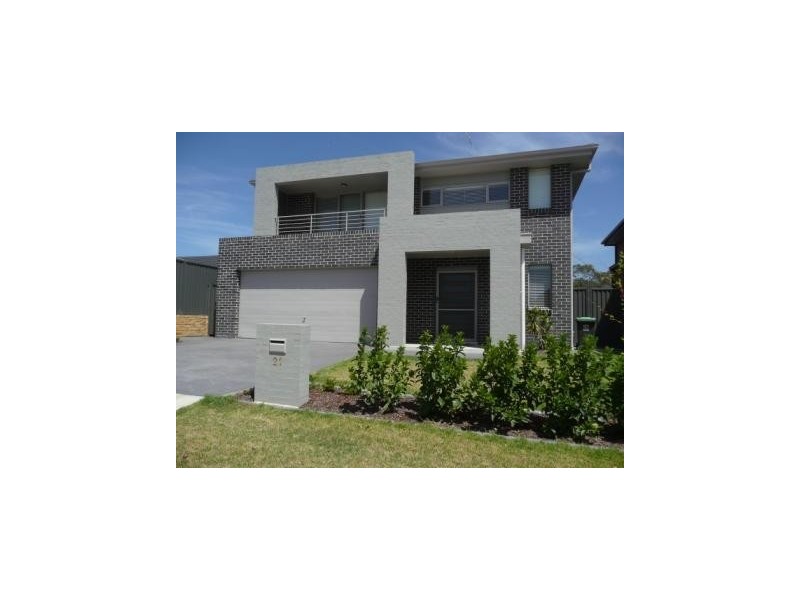 21 Loch Avenue, Glenmore Park NSW 2745