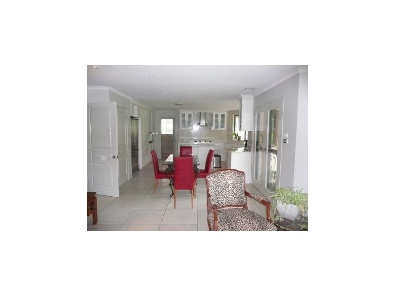 5 Guru Place, Glenmore Park NSW 2745