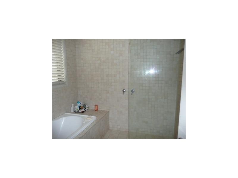 5 Guru Place, Glenmore Park NSW 2745