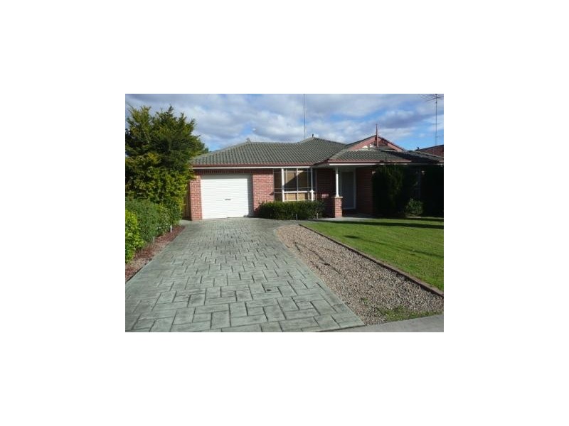 10 Gunara Terrace, Glenmore Park NSW 2745