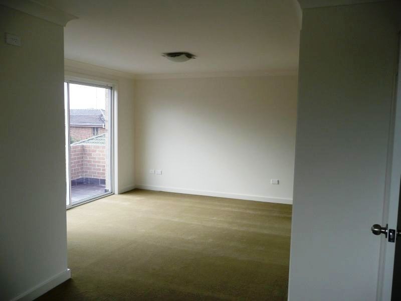 8/73-79 The Lakes Drive, Glenmore Park NSW 2745