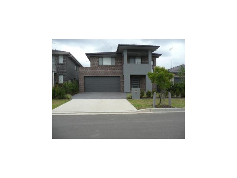 19 Loch Avenue, Glenmore Park NSW 2745