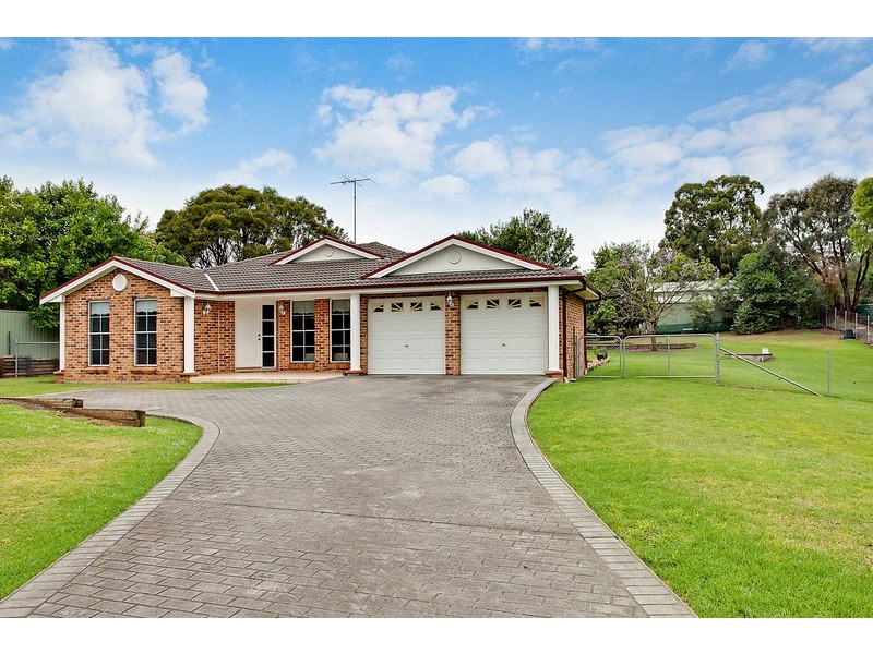 165 Linden Crescent, Cranebrook NSW 2749