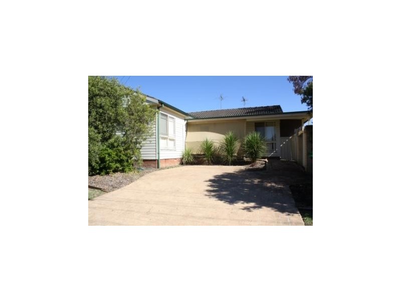 2/134 Oxford Street, Cambridge Park NSW 2747