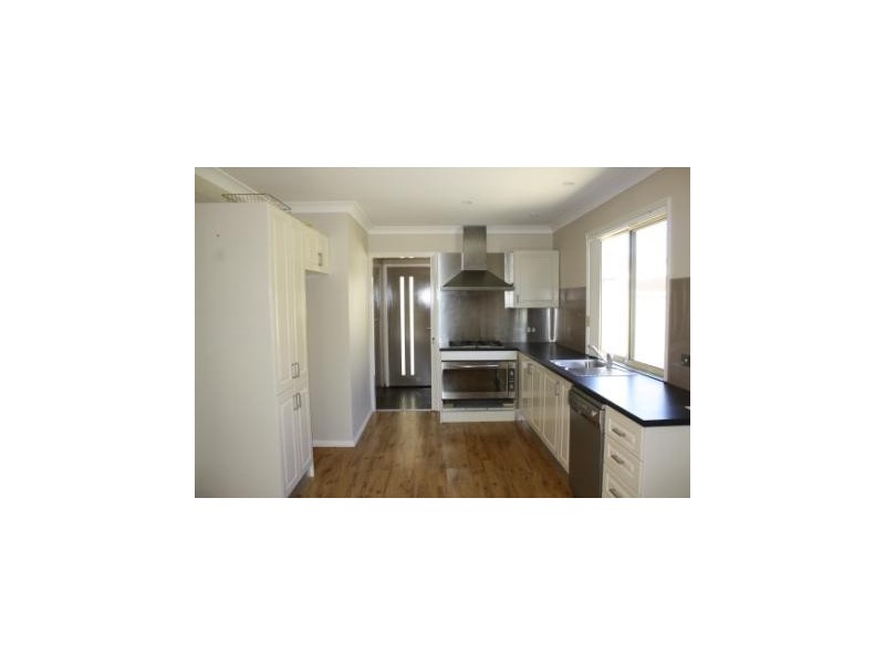 2/134 Oxford Street, Cambridge Park NSW 2747