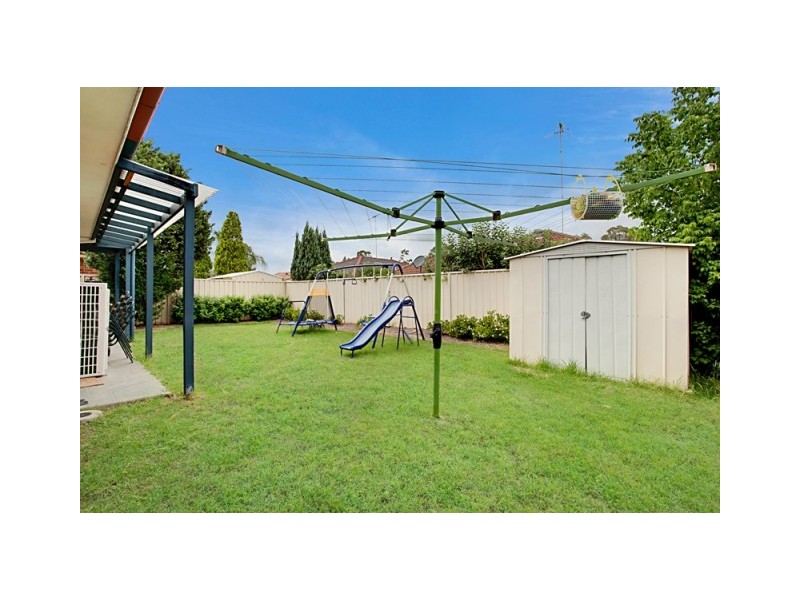 10 Gunara Terrace, Glenmore Park NSW 2745