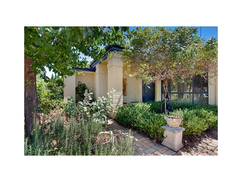 5 Cascade Avenue, Glenmore Park NSW 2745