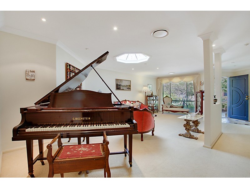 5 Cascade Avenue, Glenmore Park NSW 2745