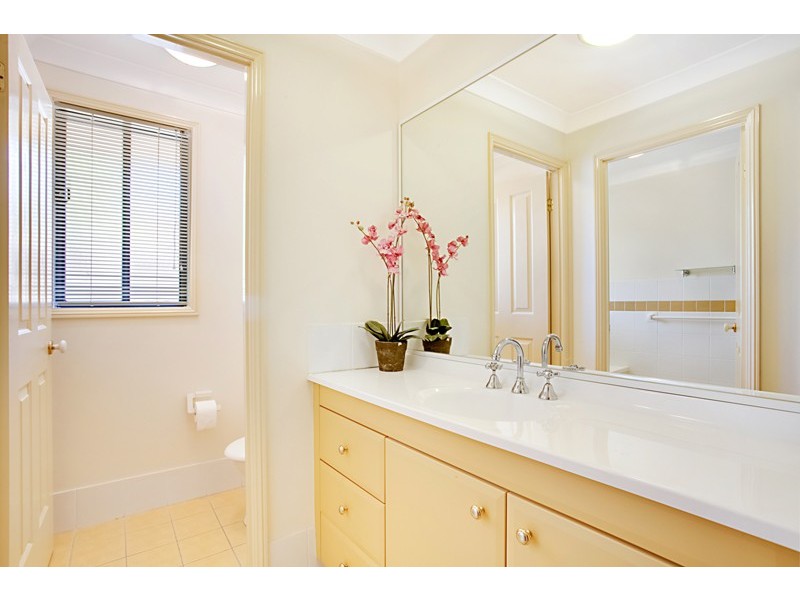 5 Cascade Avenue, Glenmore Park NSW 2745