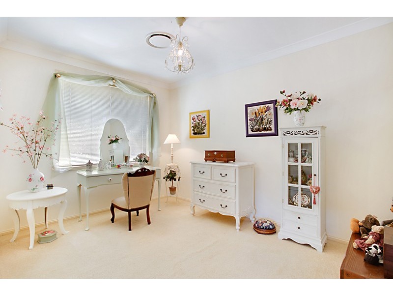 5 Cascade Avenue, Glenmore Park NSW 2745