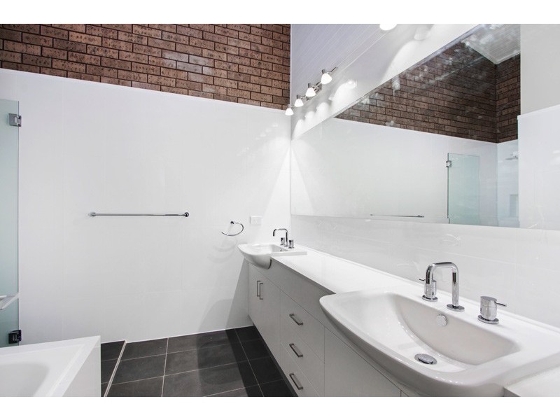 17 Rock Wallaby Way, Blaxland NSW 2774