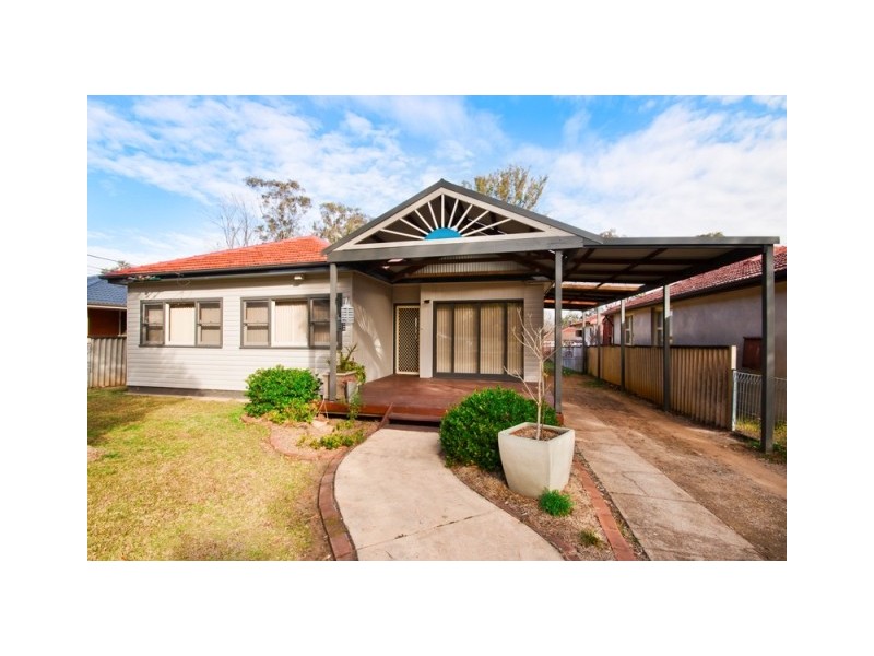 12 Guildford Road, Cambridge Park NSW 2747