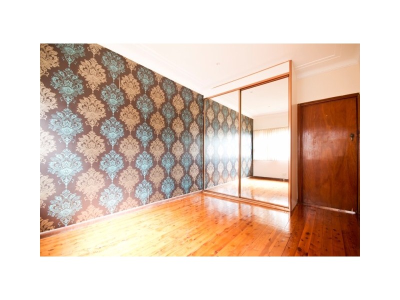 12 Guildford Road, Cambridge Park NSW 2747