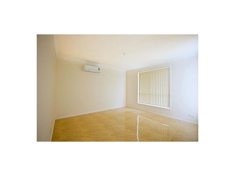 4 Wallan Avenue, Glenmore Park NSW 2745