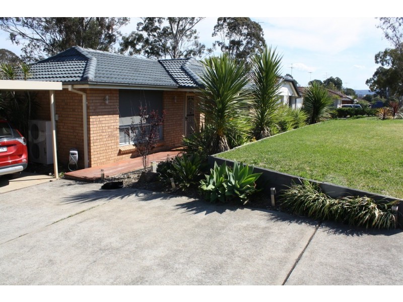 8 Dulhunty Count, Cranebrook NSW 2749