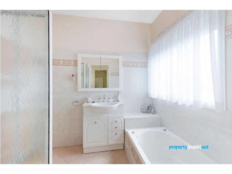 83 Lyle Street, Girraween NSW 2145