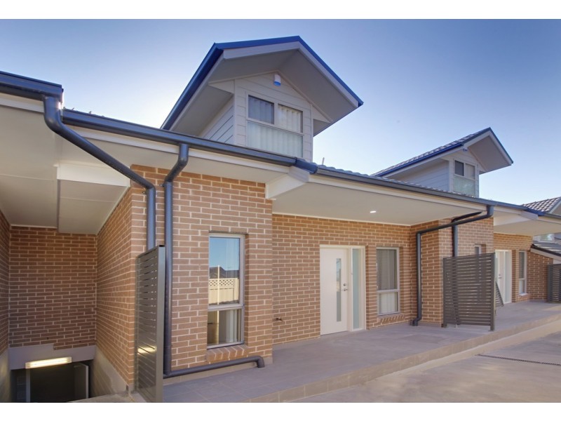 4/17 Carinya Road, Girraween NSW 2145