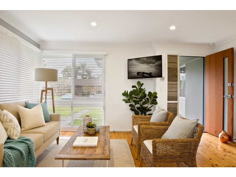 37 Woodlawn Drive, Toongabbie NSW 2146