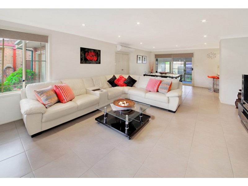 10 Masiku Pl, Glendenning NSW 2761