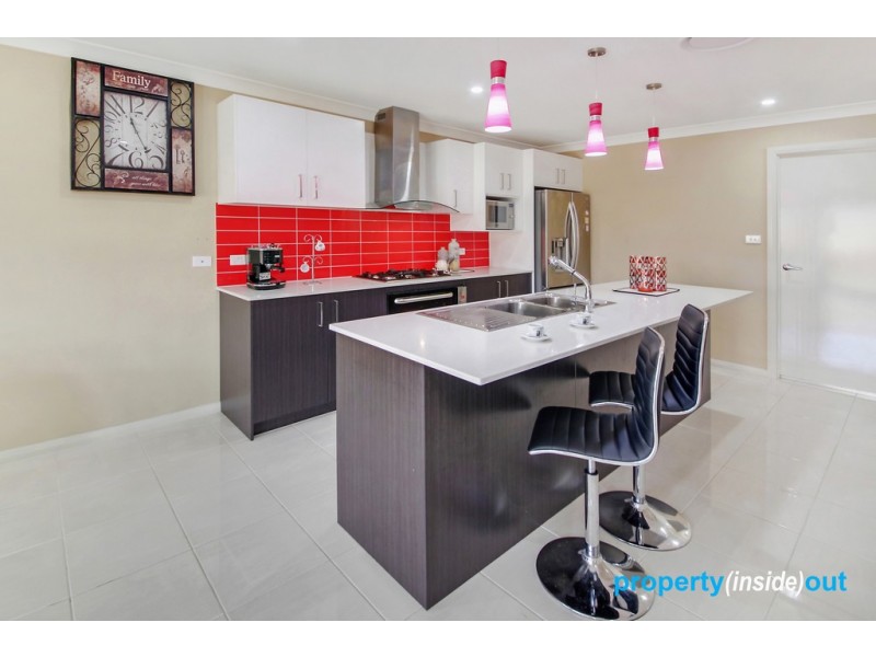 16 Firetail Grove, Plumpton NSW 2761